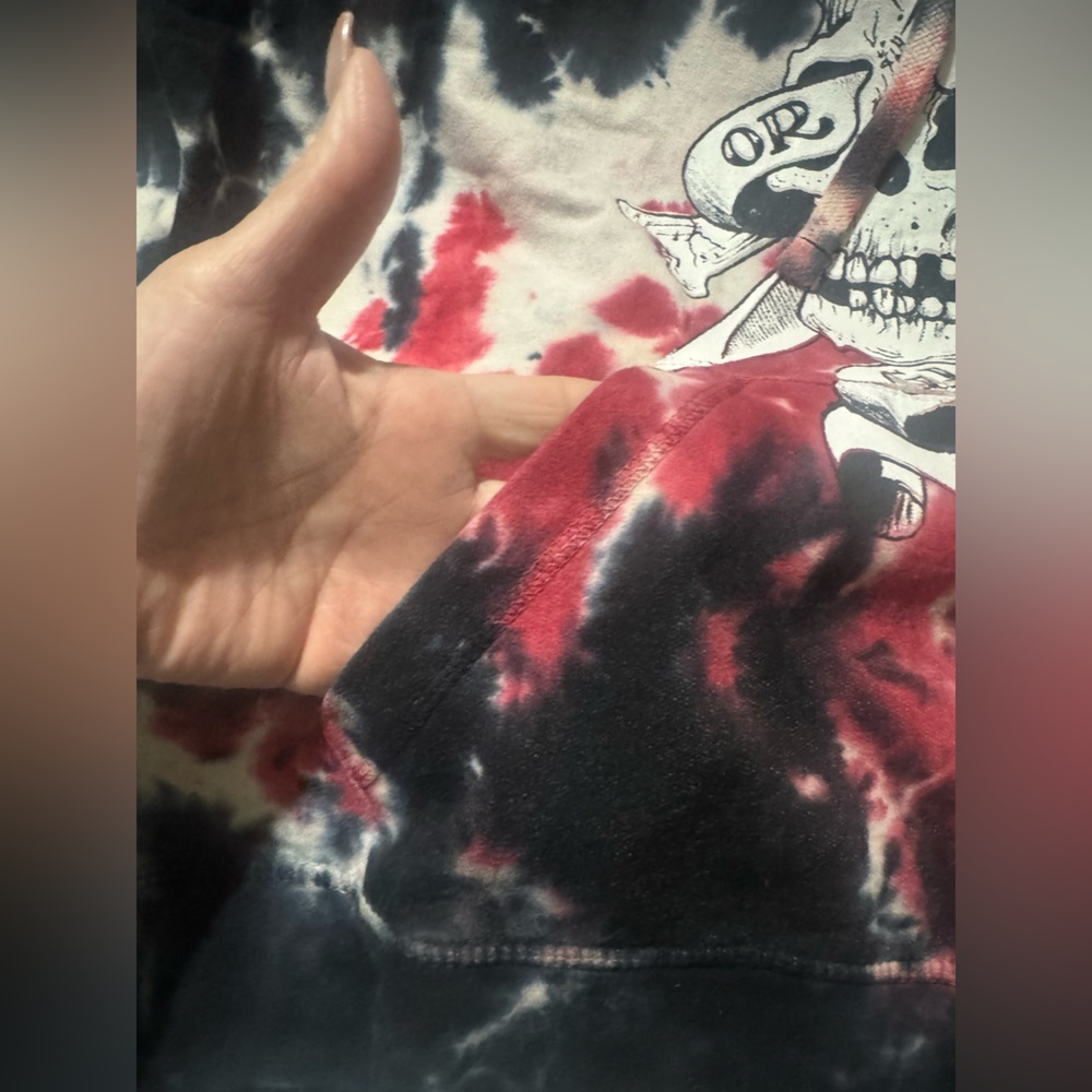 Ed hardy Tie-Dye Skull Graphic Hoodie size medium BNWT - Picture 10 of 10